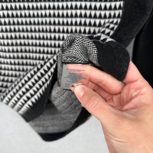 Title Nine Super Power Quarter Zip Sweater Size XS Houndstooth Geo Merino Wool - Picture 7 of 12